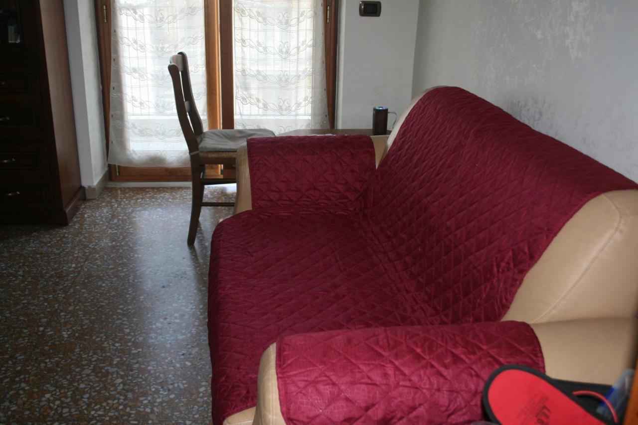 Appartamento Per Turisti E Famiglie Roma Esterno foto