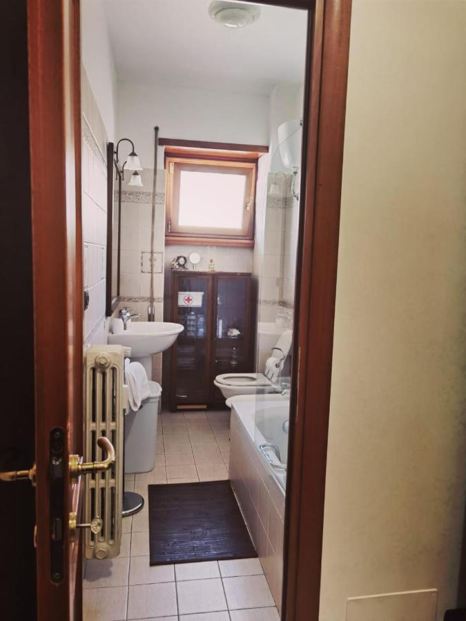 Appartamento Per Turisti E Famiglie Roma Esterno foto